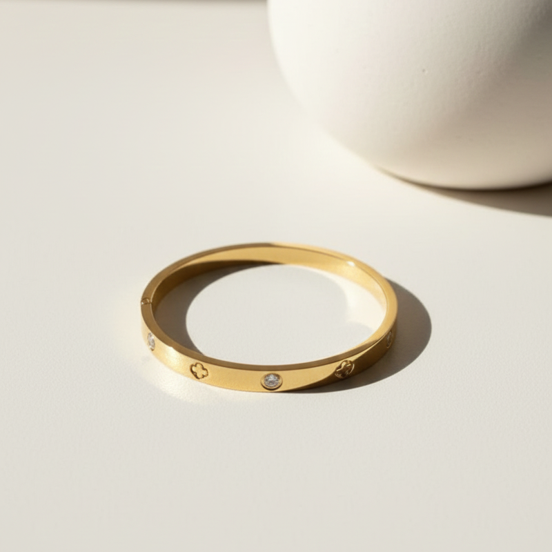 Four-leaf clover Bangle